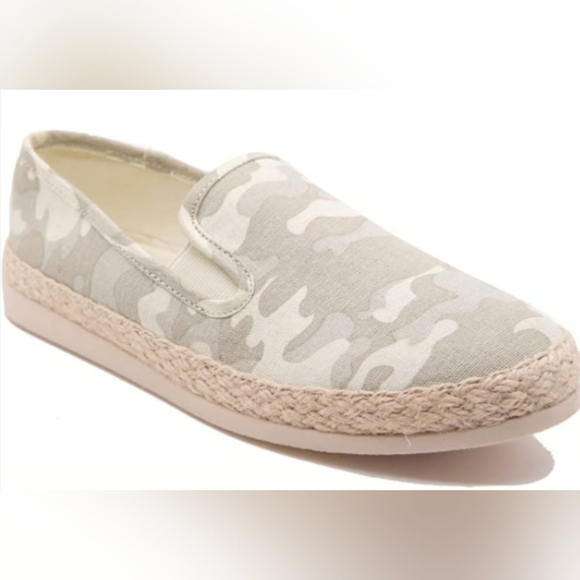 Esprit Erika Light Camo Slip On Canvas Sneakers Size 8.5 Like New - Picture 1 of 5